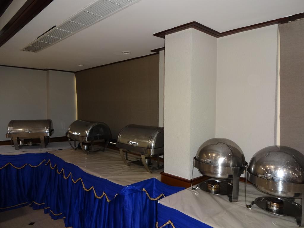 Keys Select By Lemon Tree Hotels, Malabar Gate, Kozhikode Extérieur photo