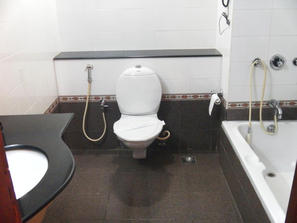 Keys Select By Lemon Tree Hotels, Malabar Gate, Kozhikode Extérieur photo