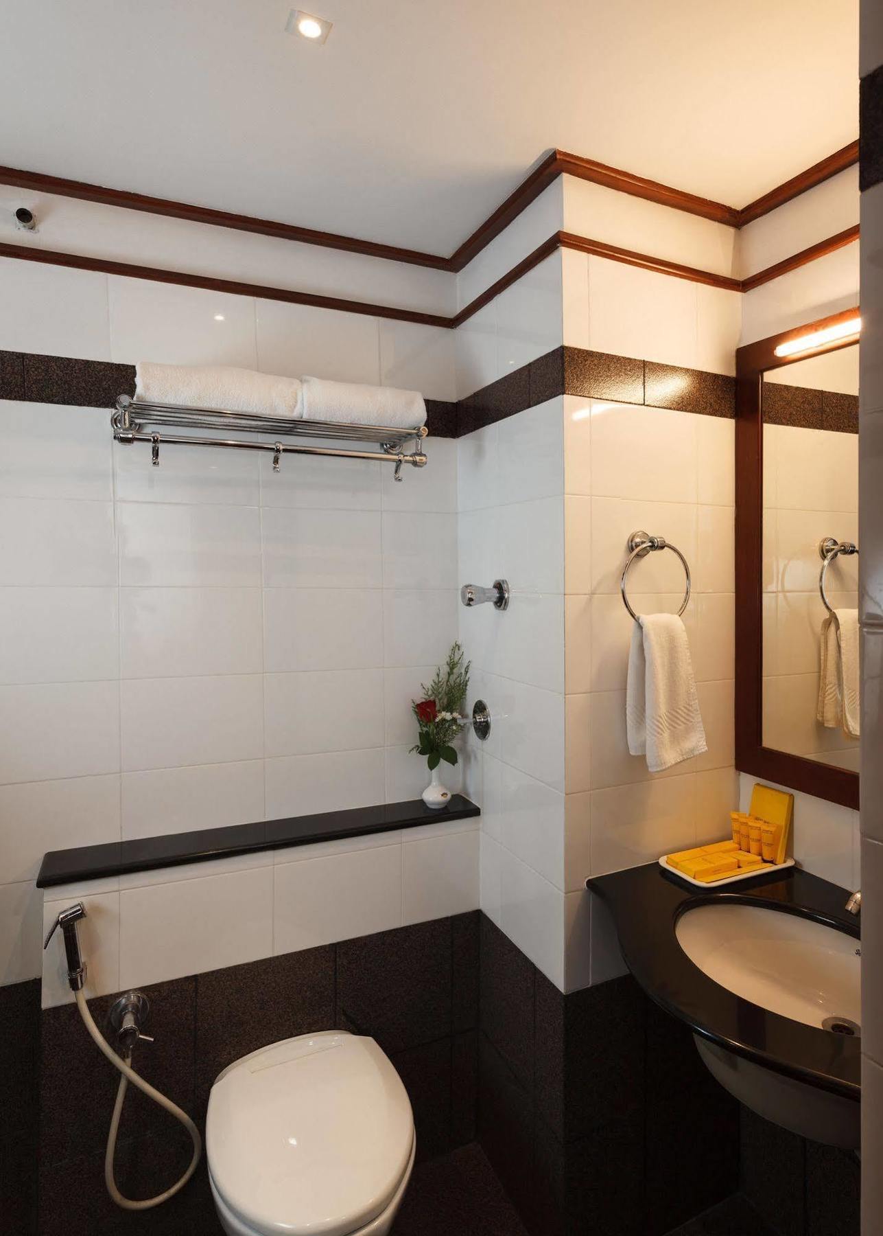 Keys Select By Lemon Tree Hotels, Malabar Gate, Kozhikode Extérieur photo
