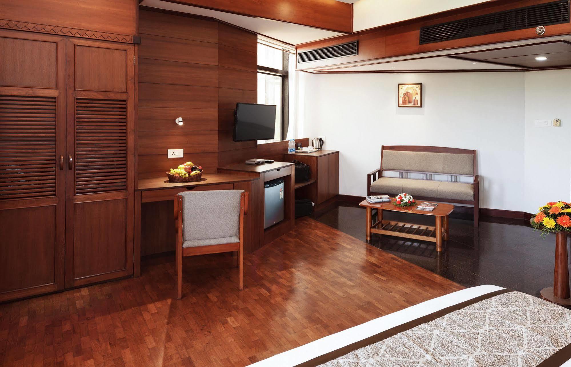 Keys Select By Lemon Tree Hotels, Malabar Gate, Kozhikode Extérieur photo